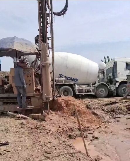 东宝区岩石井施工